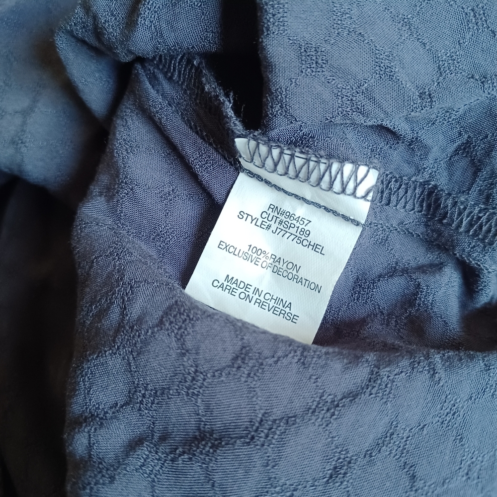Eyeshadow Peasant Top - Picture 5 of 6